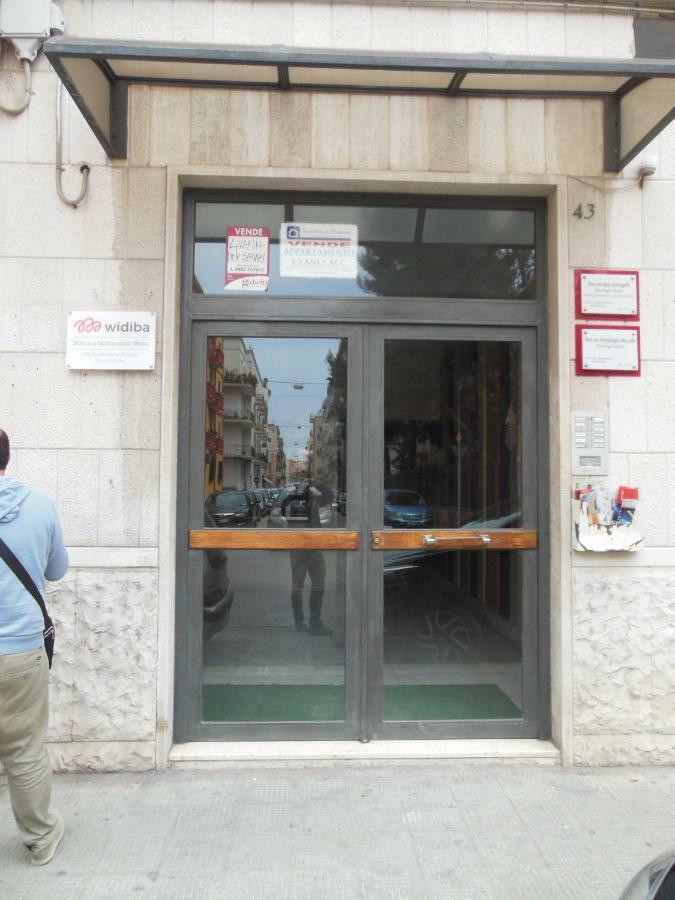 La Casa Degli Artisti Apartment Trani Bagian luar foto