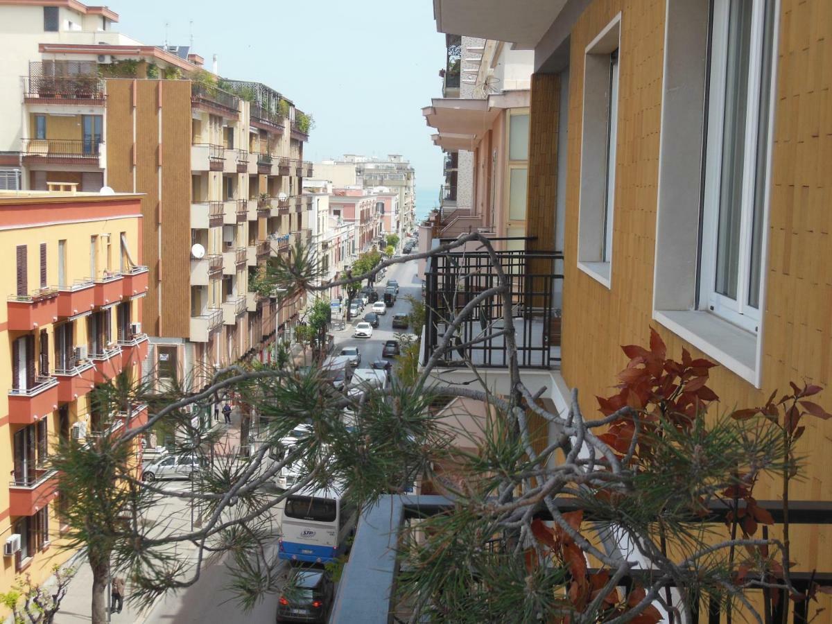 La Casa Degli Artisti Apartment Trani Bagian luar foto